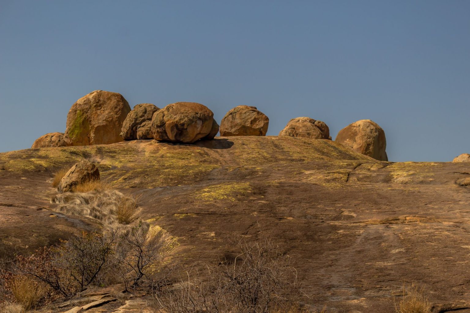 Granite boulders along the crown of the dome on the approach to the summit